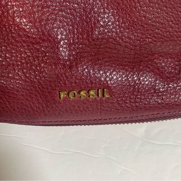 Fossil Vintage Burgundy Pebble Leather Purse W/Adjustable Zipper Sides - Picture 5 of 14